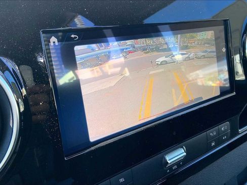 Used 2025 Mercedes-Benz Sprinter 2500 image 21