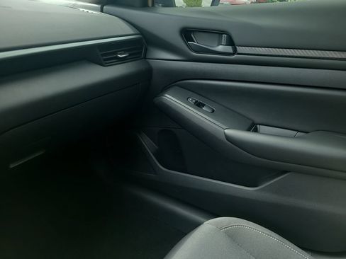 Certified 2025 Nissan Altima 2.5 S FWD image 17