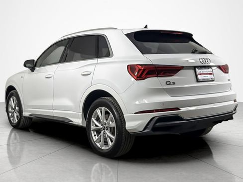 Used 2025 Audi Q3 2.0T Premium w/ Convenience Package AWD/4WD image 3