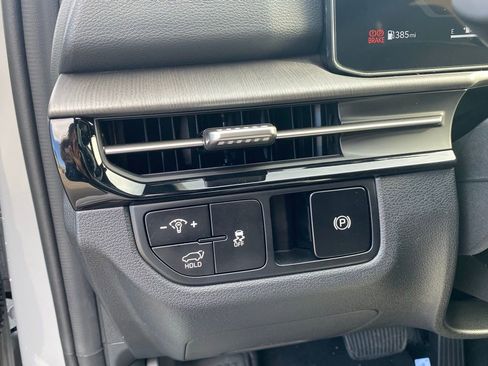 New 2026 Kia Sportage X-Line w/ X-Line Technology Package AWD/4WD image 14