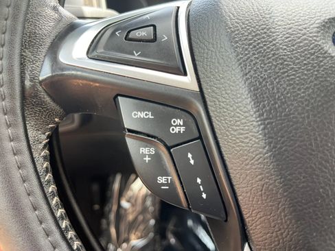Used 2019 Ford Fusion SE w/ Equipment Group 151A FWD image 16
