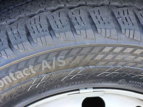 Used 2024 Ford Transit 250 148 Medium Roof image 11