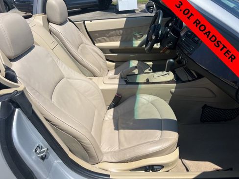 Used 2007 BMW Z4 3.0i image 10
