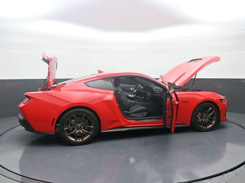 Used 2024 Ford Mustang GT Premium image 44
