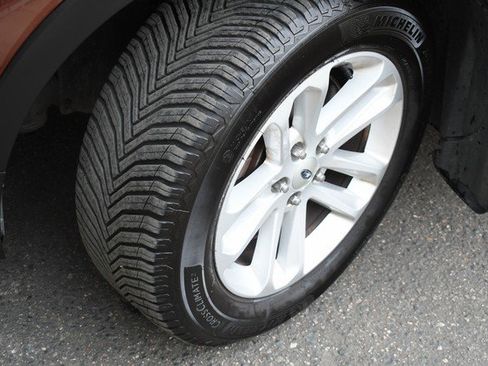 Used 2015 Ford Explorer XLT w/ Equipment Group 202B image 11