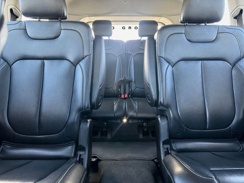 Used 2023 Jeep Grand Cherokee L Limited image 16