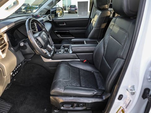 Used 2024 Toyota Tundra Limited AWD/4WD image 9