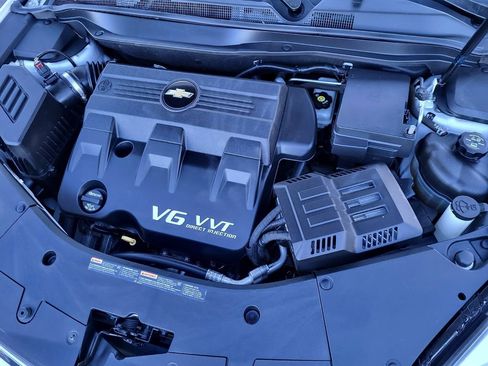 Used 2016 Chevrolet Equinox LTZ w/ Enhanced Convenience Package image 9