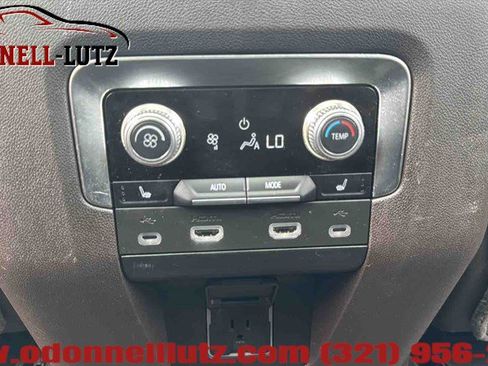 Used 2021 GMC Yukon XL SLT w/ SLT Premium Package AWD/4WD image 34