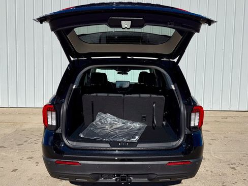 New 2026 Ford Explorer Active image 16