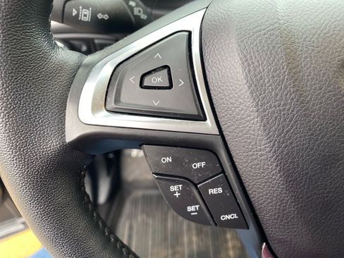 Used 2024 Ford Edge SEL w/ Convenience Package image 17