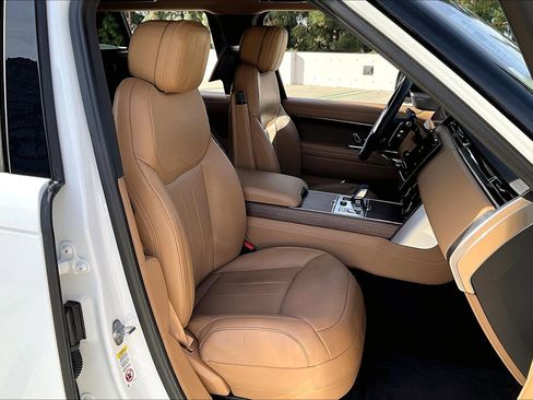 Used 2023 Land Rover Range Rover SE image 6