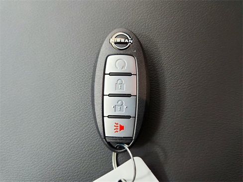 New 2026 Nissan Frontier PRO-4X w/ Pro-4x Convenience Package image 36