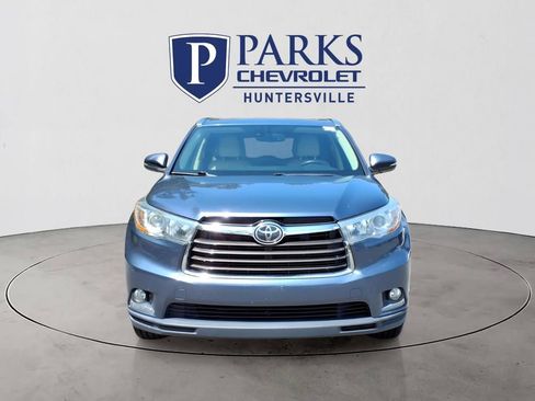 Used 2015 Toyota Highlander Limited Platinum AWD/4WD image 2