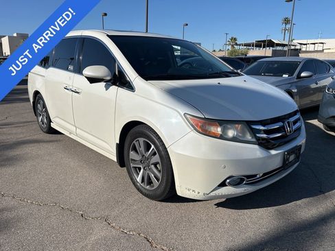 Used 2016 Honda Odyssey Touring image 2