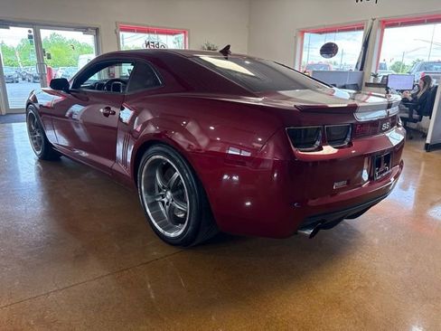 Used 2010 Chevrolet Camaro SS w/ RS Package RWD image 8