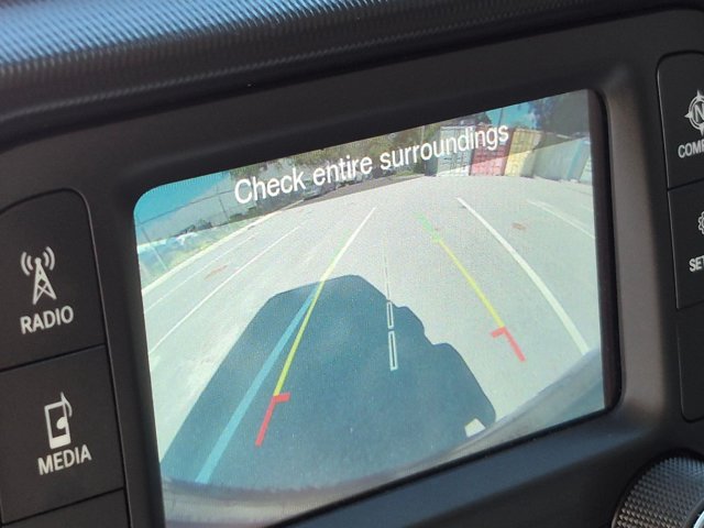 Used 2018 Jeep Wrangler Unlimited Sport AWD/4WD image 11