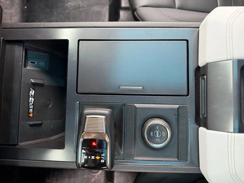 Used 2024 GMC Hummer EV 2X AWD/4WD image 31