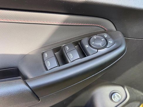 Used 2023 Chevrolet TrailBlazer RS w/ Sun and Liftgate Package FWD image 19