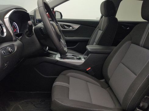 Used 2024 Chevrolet Blazer LT w/ Convenience Package FWD image 17