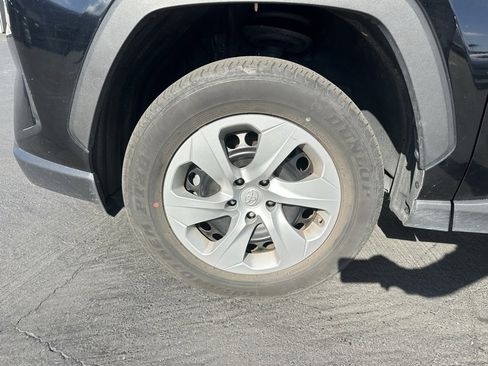 Used 2024 Toyota RAV4 LE image 7