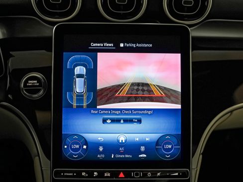 Used 2025 Mercedes-Benz GLC 350e 4MATIC image 16