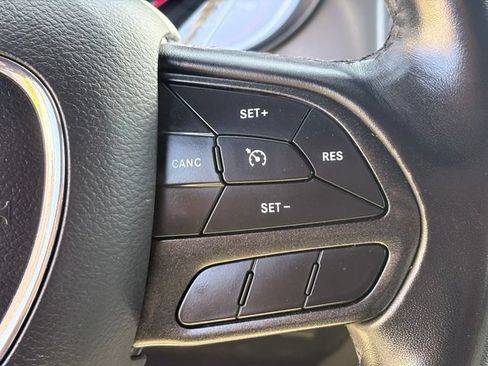 Used 2023 Dodge Charger SXT RWD image 14