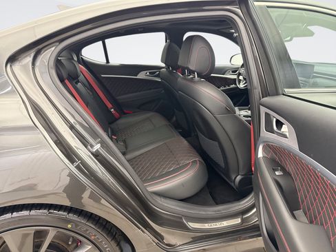 Used 2023 Genesis G70 3.3T w/ Sport Prestige Package image 18