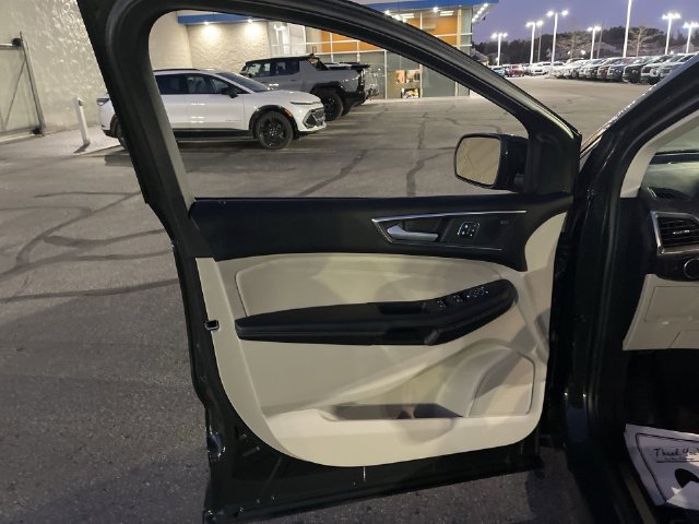 Used 2024 Ford Edge Titanium AWD/4WD image 21