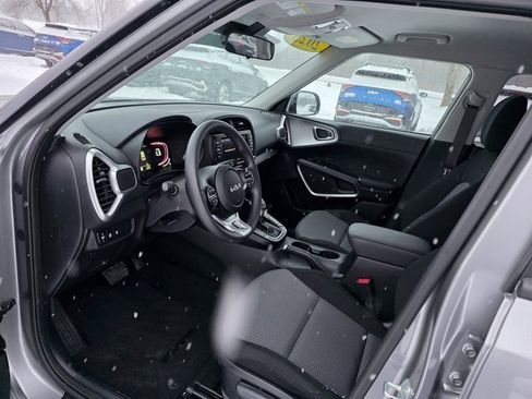 Certified 2023 Kia Soul LX w/ LX Technology Package image 14