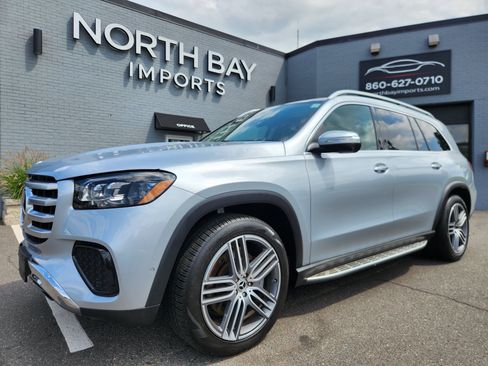 Used 2024 Mercedes-Benz GLS 450 4MATIC image 1