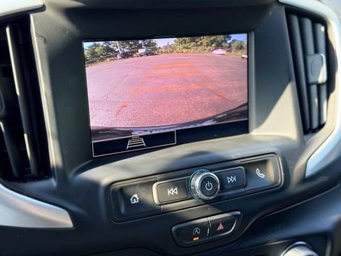 Used 2023 GMC Terrain SLE w/ Driver Convenience Package FWD image 15