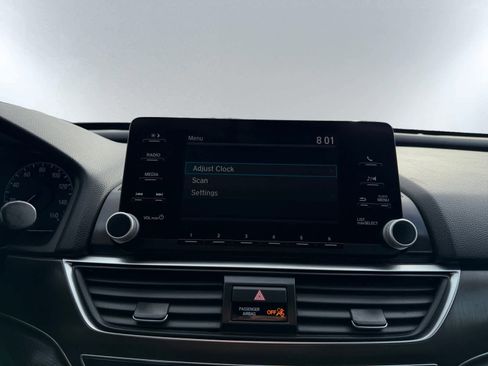 Used 2018 Honda Accord Hybrid image 14
