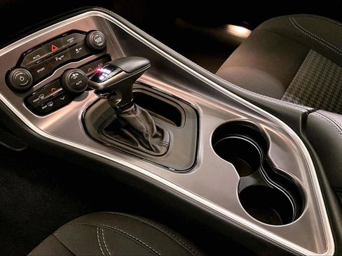 Used 2019 Dodge Challenger SXT w/ Driver Convenience Group image 16