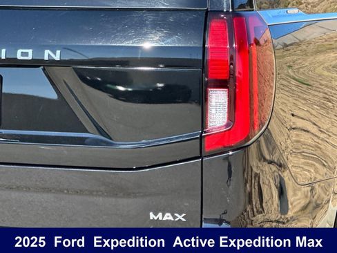 Used 2025 Ford Expedition Max Active AWD/4WD image 35