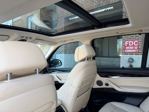 Used 2016 BMW X5 xDrive50i w/ Executive Package image 16