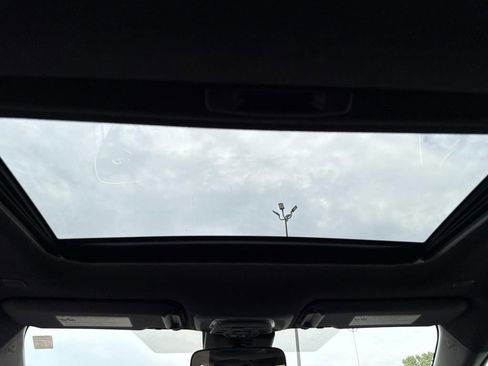 Used 2024 Toyota Corolla SE image 15