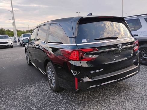 Used 2025 Honda Odyssey Touring image 6