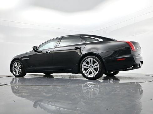 Used 2011 Jaguar XJ L image 44