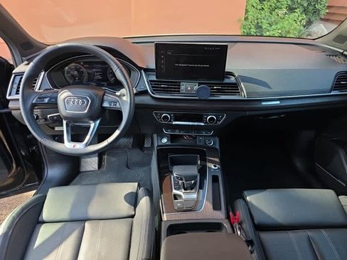 Used 2024 Audi Q5 e Premium Plus w/ Premium Plus Package AWD/4WD image 9