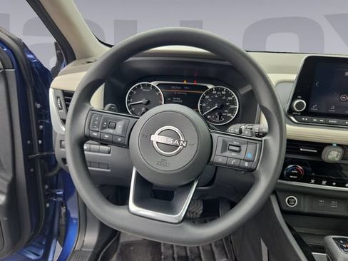 Used 2023 Nissan Rogue SV AWD/4WD image 13