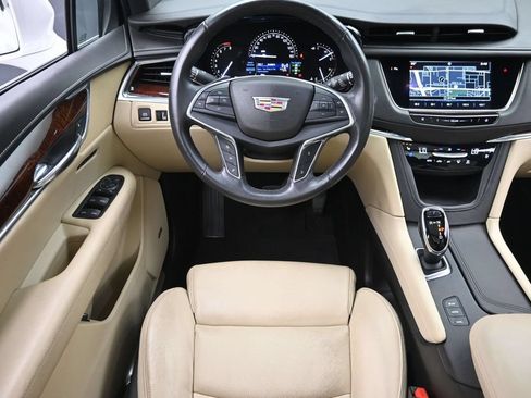 Used 2017 Cadillac XT5 Premium Luxury AWD/4WD image 14