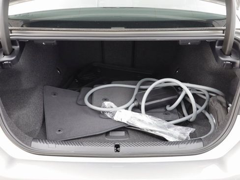 Certified 2025 BMW i5 M60 w/ Premium Package image 18