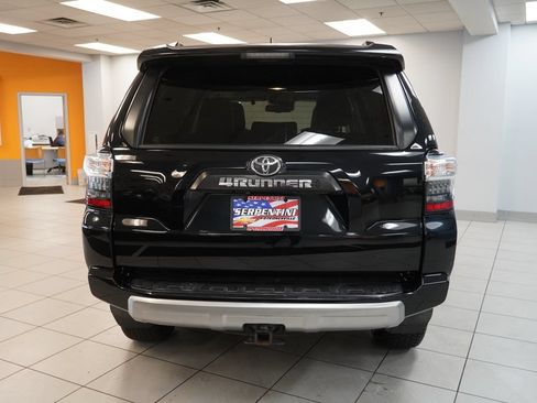 Used 2020 Toyota 4Runner TRD Off-Road Premium w/ Moonroof Package AWD/4WD image 9