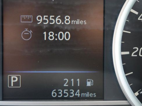 Used 2019 Nissan Sentra SV w/ Special Edition Package image 28