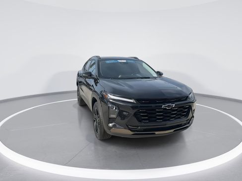 Certified 2025 Chevrolet Trax ACTIV w/ Driver Confidence Package image 3