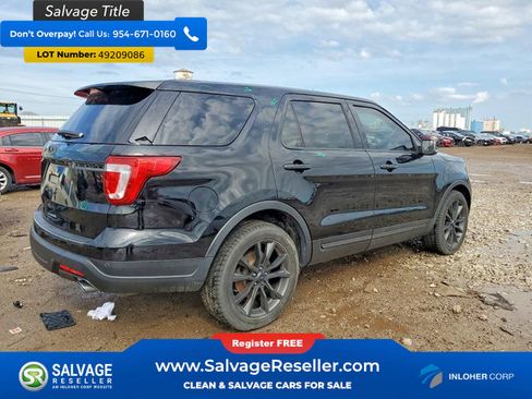 Used 2018 Ford Explorer XLT w/ Equipment Group 202A image 4