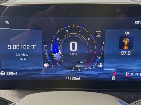 Used 2026 Chevrolet Traverse LT w/ Sun and Wheel Package FWD image 14