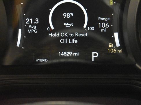 Used 2025 Jeep Wrangler Sahara image 22