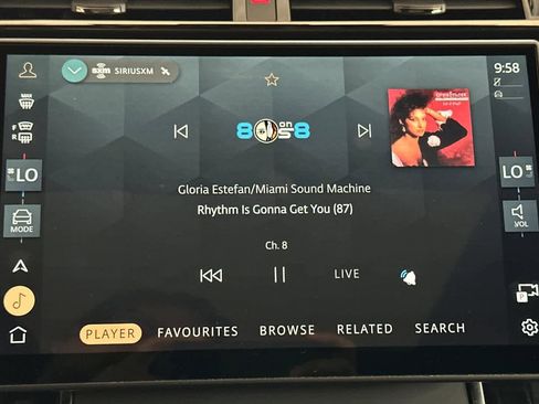 Used 2025 Land Rover Range Rover Velar Dynamic SE image 18